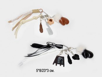 Брелок-подвеска арт. 209520 Варежка мягкая с туфлей 8 см цвета микс 1 шт в пак. (12 шт.)