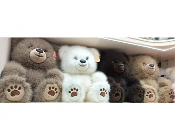 им Медведь арт. 209996 Меховой с улыбкой и следами на лапах цвета микс 40 см в пак.