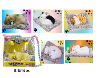 им Кот арт. 40711-1 На лежанке цвета микс в прозрачной сумке•